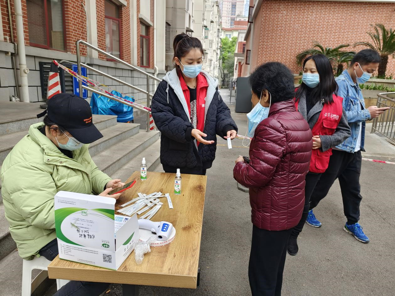 抗击疫情 九州酷游养老在行动